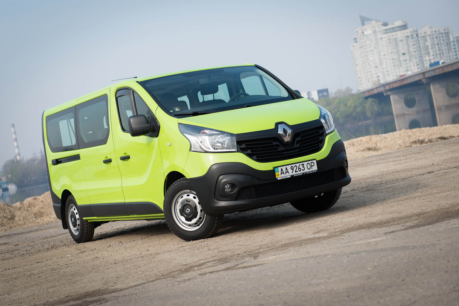 Тест-драйв Renault Traffic – Пять метров зеленого счастья