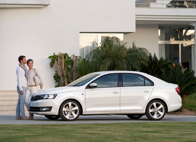 Колеса на 16" были бы гораздо интереснее. Но в списке опций их нет. Skoda Rapid