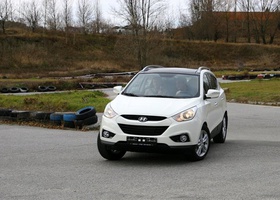Nissan Qashqai и Hyundai ix35 — народный тест-драйв конкурентов по паркету