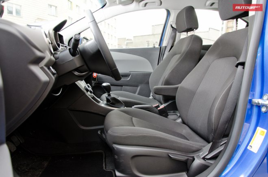 Chevrolet Aveo NEW интерьер передние сиденья