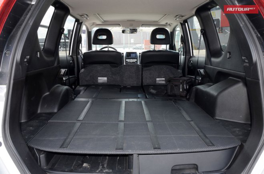 Тест-драйв дизельного Nissan X-Trail багажник с разложенными сидениями