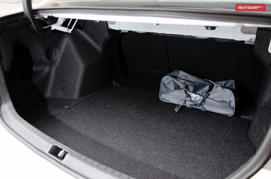 Toyota Corolla 2014 багажник