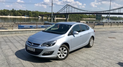 Тест-драйв Opel Astra J Sedan как аргумент за что любить Opel