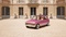 Renault 5 Diamant ist ein Elektroauto mit einer Brezel anstelle eines Lenkrads im Heck eines beliebten Modells