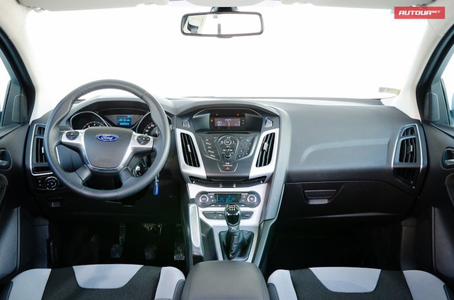 Тест-драйв Ford Focus (Форд Фокус) интерьер