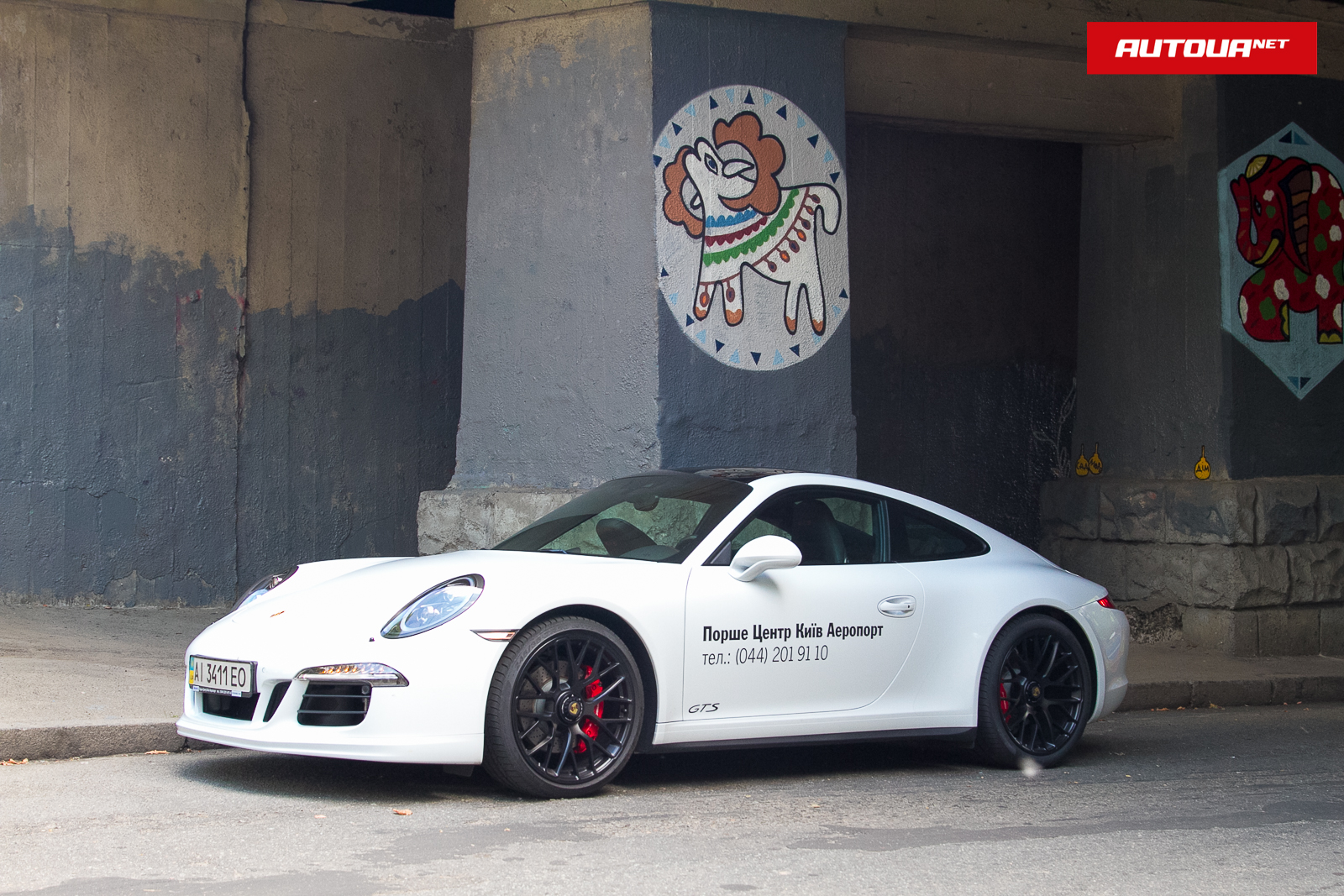 Тест-драйв Porsche 911 Carrera 4 GTS: белая пилюля чистого адреналина!